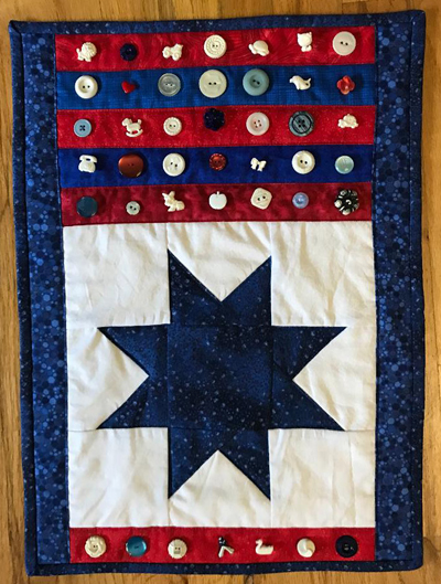 Star quilt wall hanging with buttons www.dlstewart.com