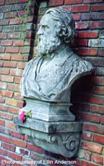 Bust of Henry Wadsworth Longfellow - right side